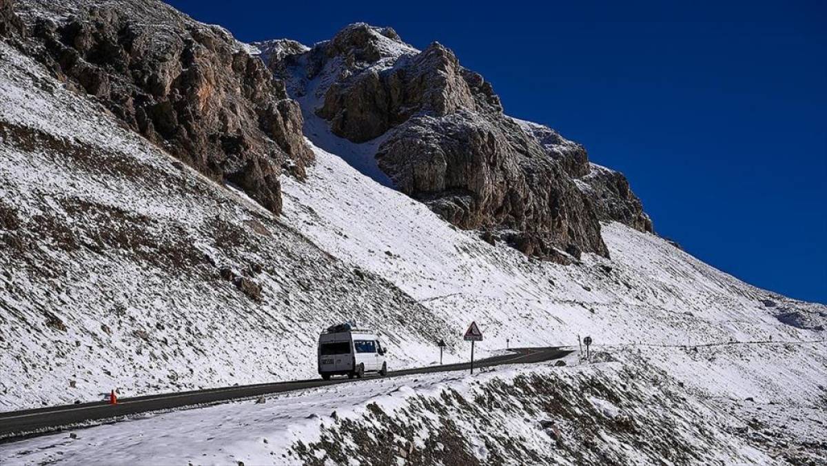 Van'ın Bahçesaray ilçesinde taşımalı eğitime 1 gün ara verildi