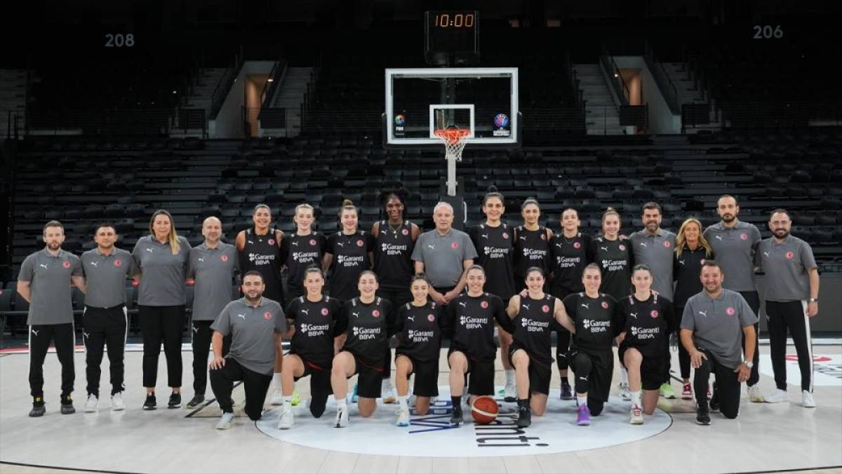 A Milli Kadın Basketbol Takımı'nda Romanya maçı öncesi medya günü düzenlendi