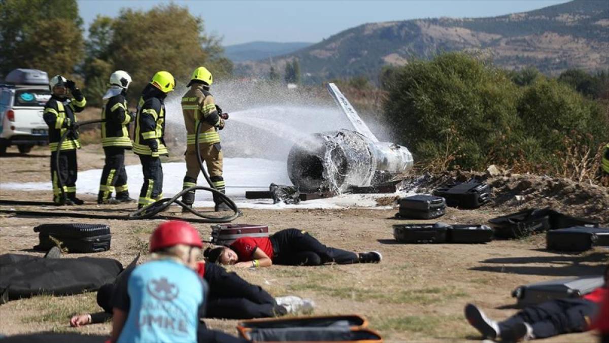 Çanakkale'de uçak kazası senaryosuyla geniş katılımlı tatbikat yapıldı