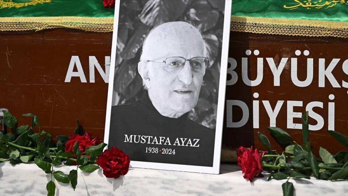 Ressam Mustafa Ayaz son yolculuğuna uğurlandı