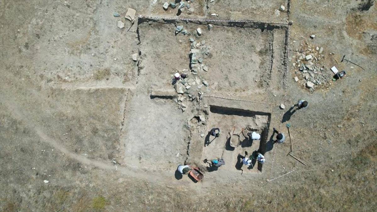 Çavuştepe Kalesi'ndeki kazılarda Urartu yönetici sınıfının izleri araştırılıyor