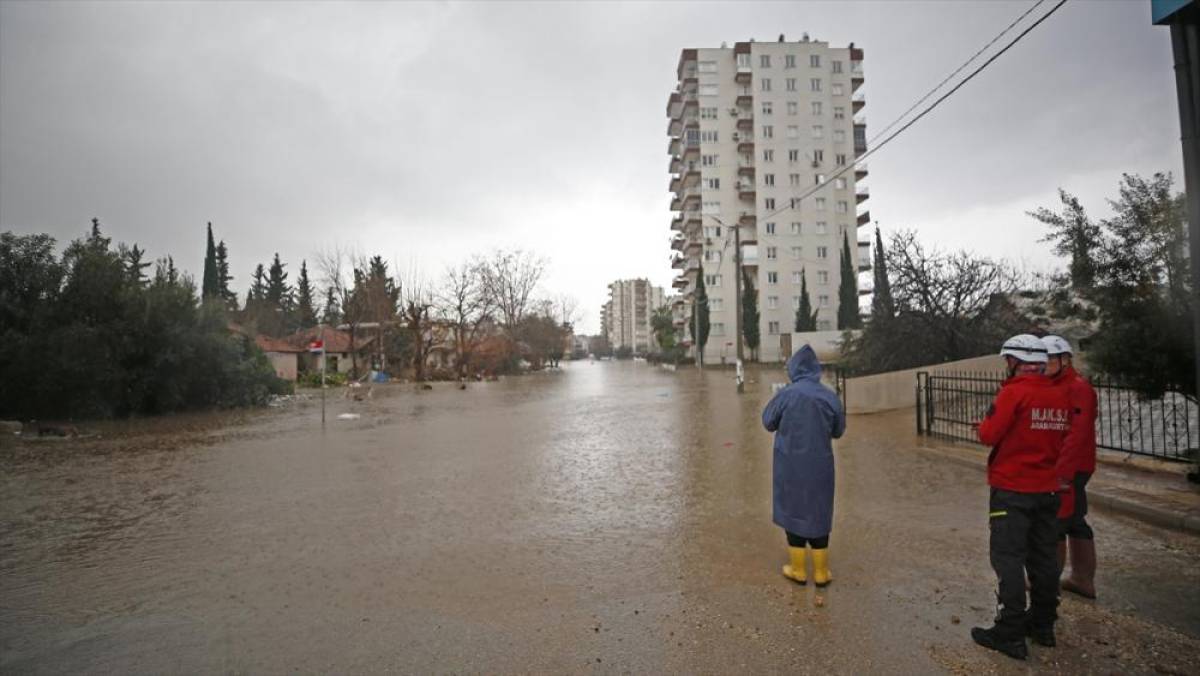 Antalya'nın 6 ilçesinde taşımalı eğitime bir gün ara verildi