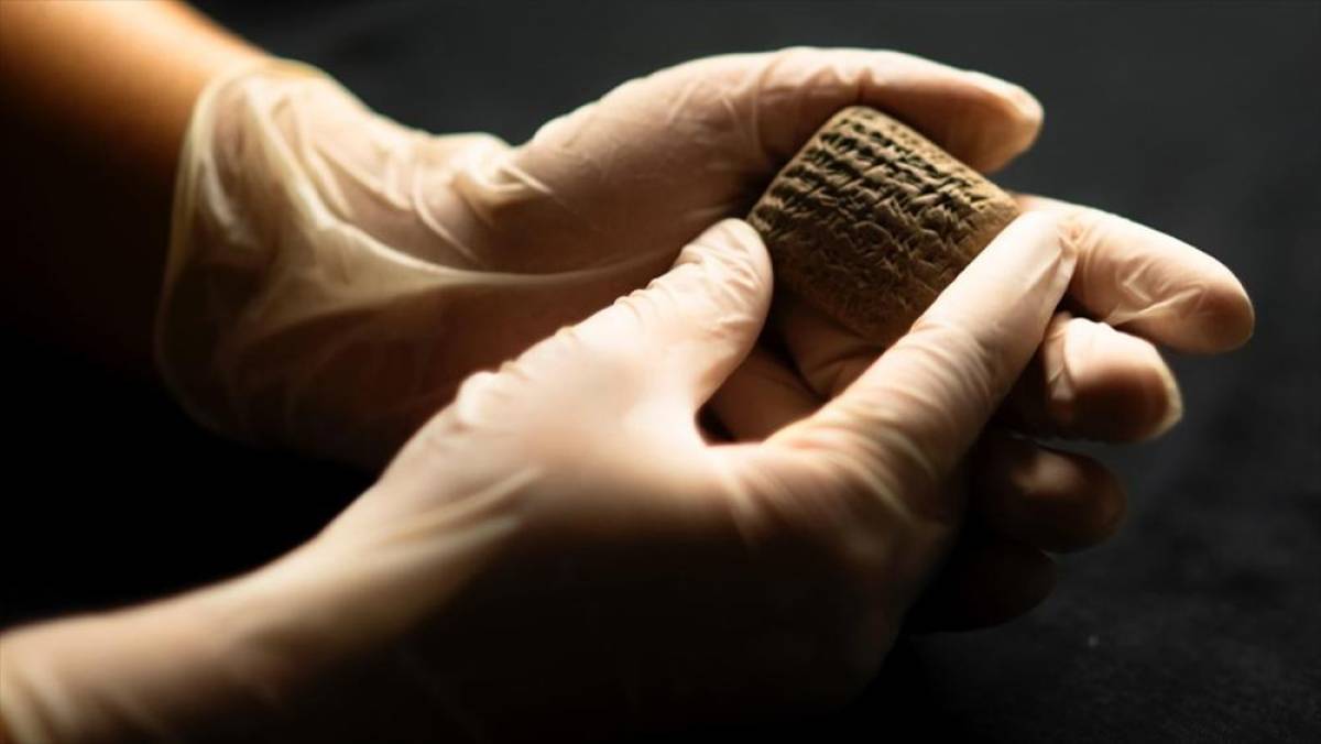 Hatay'da 3 bin 500 yıllık tablet gün ışığına kavuştu