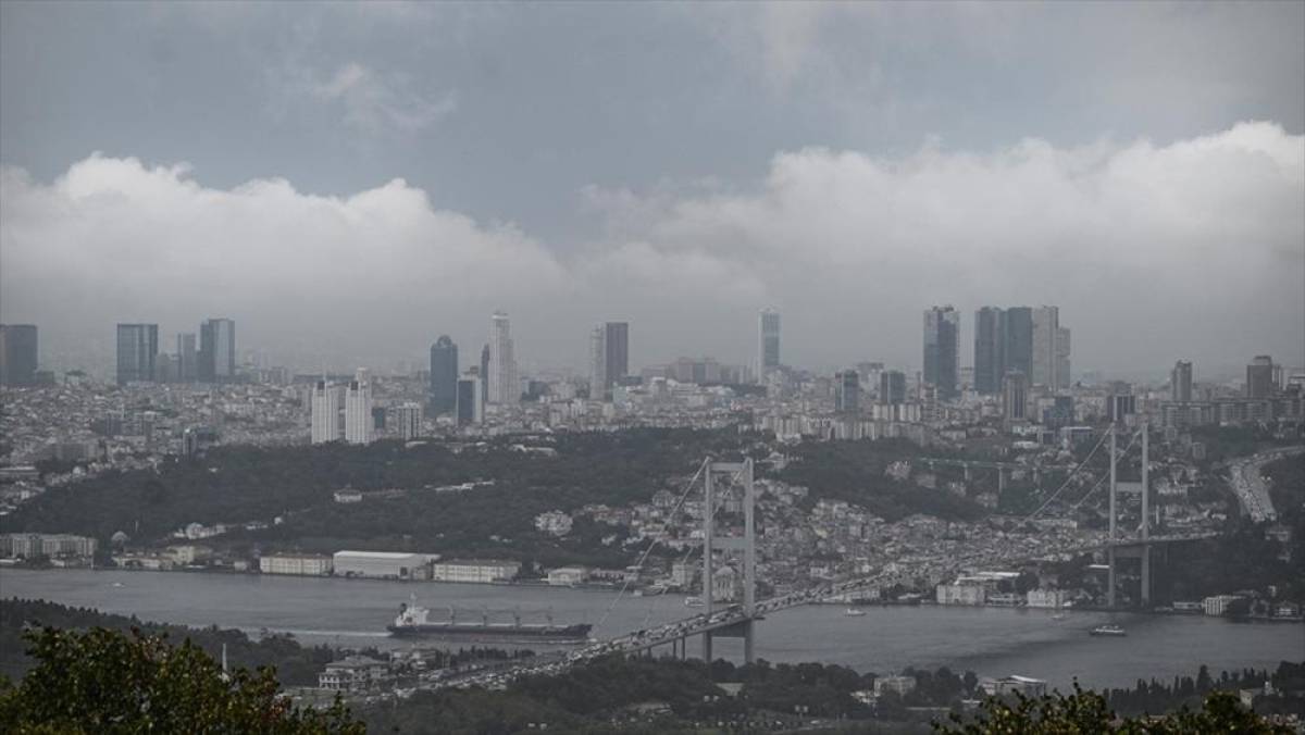 İstanbul'da sağanak ve rüzgar etkili oluyor