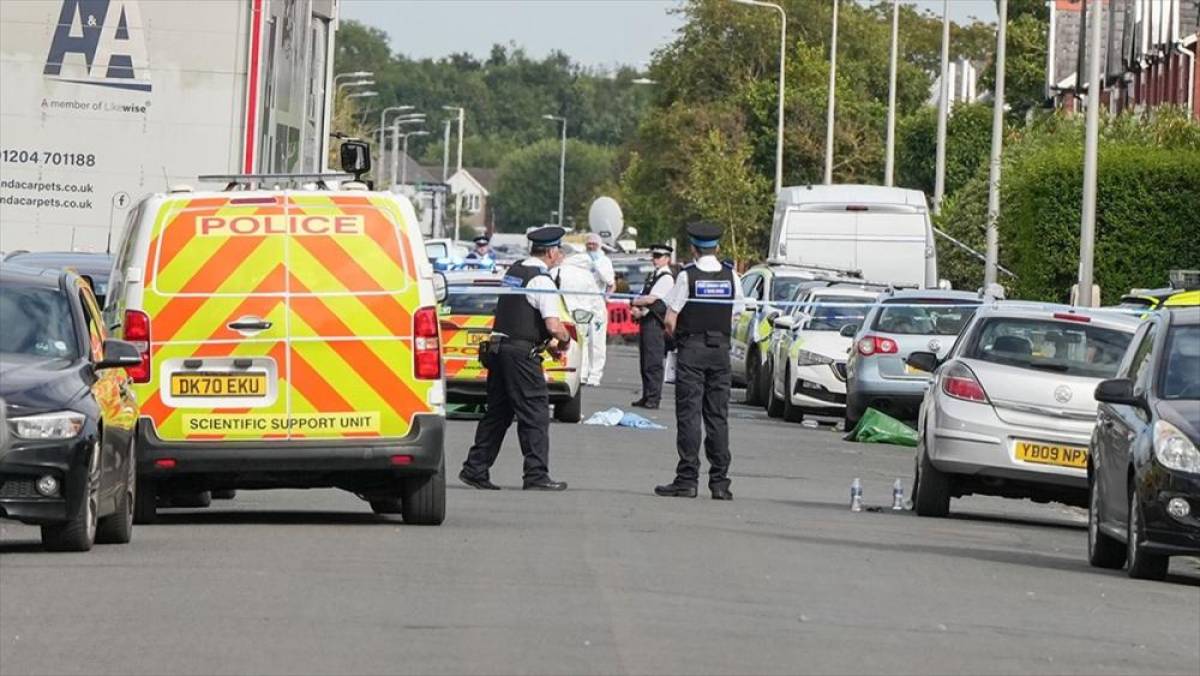 İngiltere'nin Southport kentindeki bıçaklı saldırıda ölen çocukların sayısı 3'e yükseldi