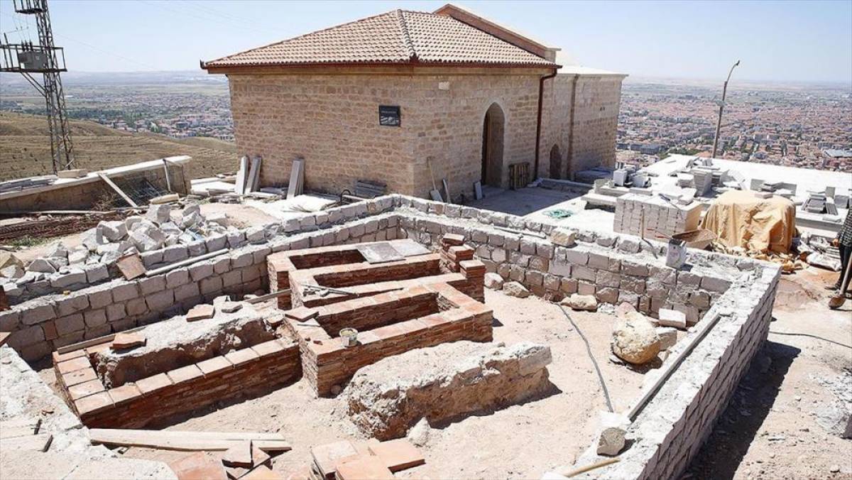 Aksaray'da Selçuklu dönemine ait mezarlar bulundu